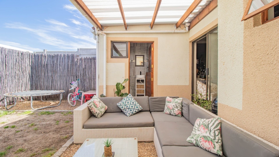 2 Bedroom Property for Sale in Victoria Park Western Cape